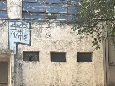 GALPON - EX-TINTORERIA - 700mts - VENTA VILLA CRESPO - APTO LOTE CONSTRUCCION