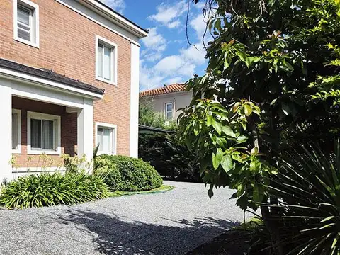 Casa en Venta de 5 dormitorios
