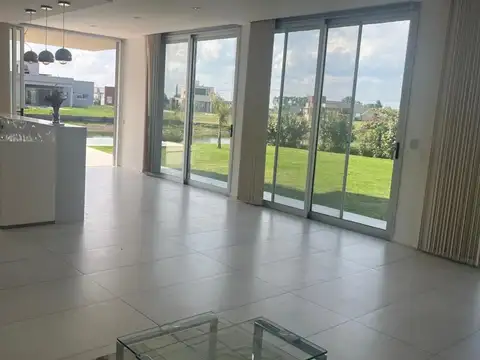 Casa en Venta en Canning, USD 329.000