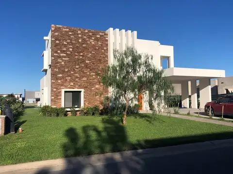 Casa en Alquiler Temporal en San Matias, USD 5.000