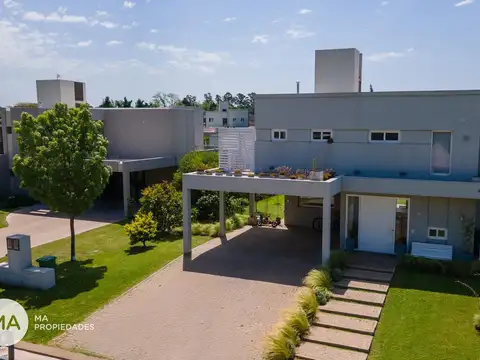 Av. Arturo Illia 1515