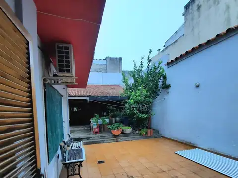 Casa 7 ambientes con 4 baños