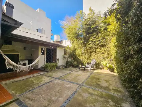 Casa 6 ambientes con 3 baños