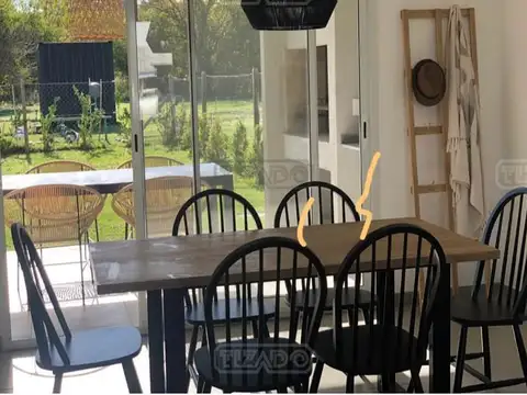 Casa en Venta en Garin, USD 150.000