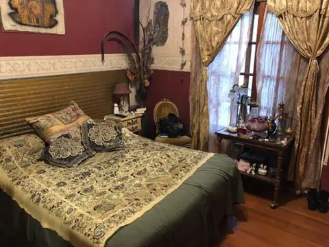 Casa en Venta con 3 cocheras