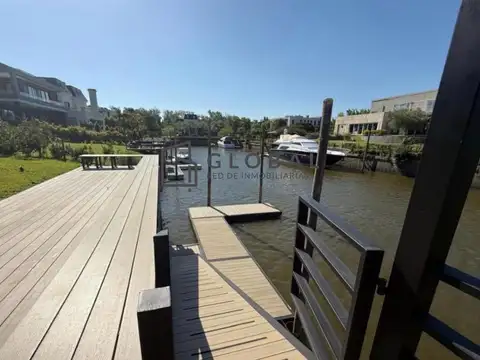 Av. de la Riviera  al 500