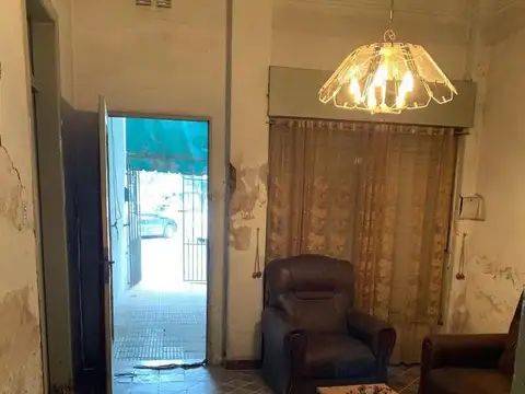 CASA EN CALLE 9 DE JULIO, LUJAN