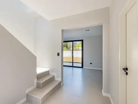 Venta Casa Apto Crédito 4 ambientes en Los Arces