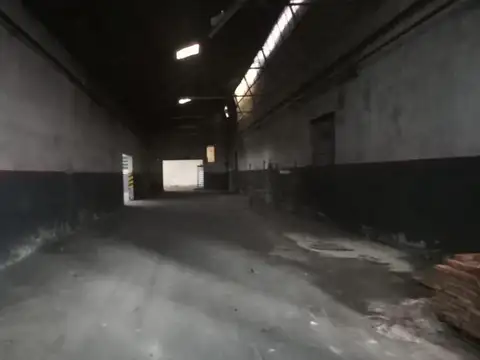 Galpon en Alquiler 32  mts Frente