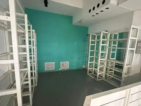 Local en Venta en Centro, USD 400.000