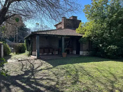 Casa en Venta en Castelar, USD 268.000