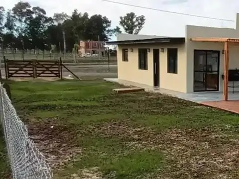 Casa en venta - 1 Dormitorio 1 Baño - Abasto