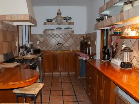 VENTA-CASA BARRIO LA CAPILLA-VISTALBA-MENDOZA