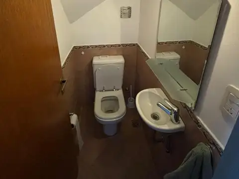 Casa en Alquiler con 1 cochera