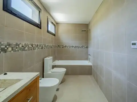 Casa en Venta al Este