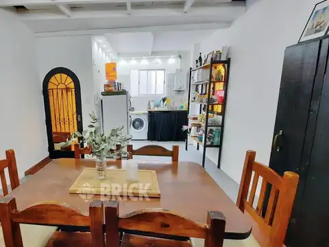 Depto Tipo Casa 2 ambientes con 1 baño