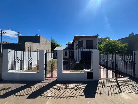 Casa en José Ingenieros 1555