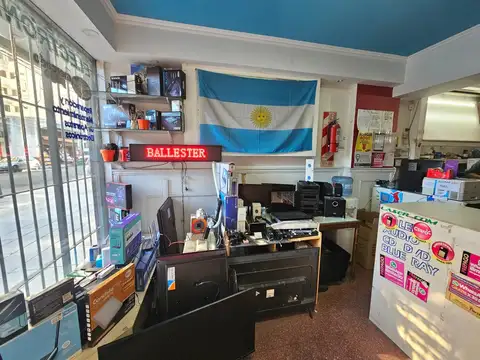 LOCAL EN ALQUILER SOBRE ALVEAR EN VILLA BALLESTER