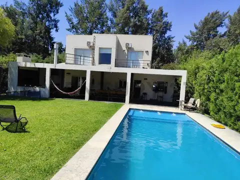 VENTA CASA DE 4 AMBIENTES CLUB DE CAMPO EL LAUQUEN