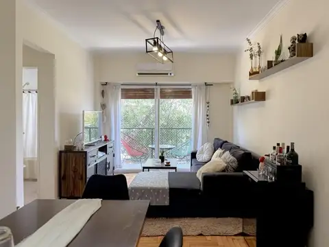 Departamento en Alquiler, 4 Ambientes, Con Balcón Al Frente y Cochera - La Lucila