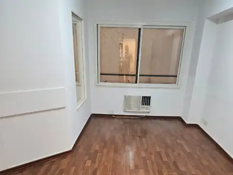 oficina estudio con cocina y baño completo