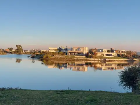 Terreno en Venta de 925,0 m2