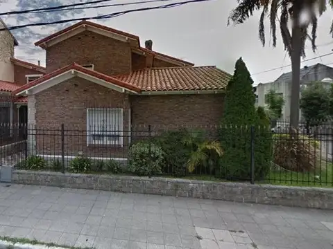 Casa en Venta en Bernal, USD 190.000