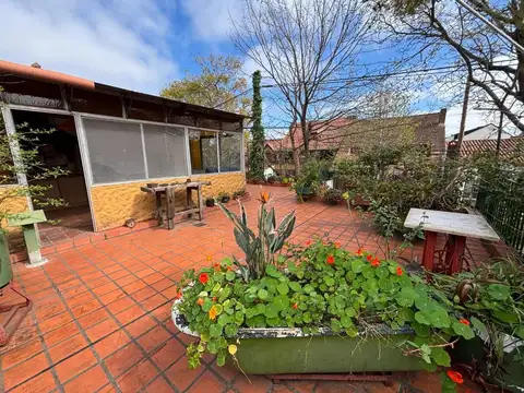 VENTA PH 4 AMBIENTES MARTINEZ TERRAZA QUINCHO