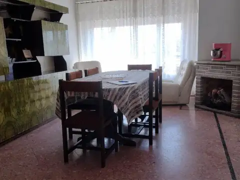 Depto Tipo Casa en Venta de 4 ambientes
