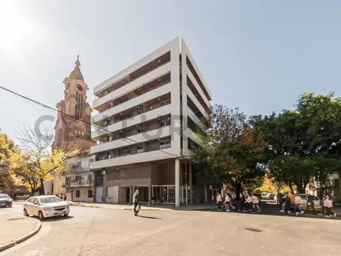 Local Comercia en cercanía a  Av. Pellegrini 50m2