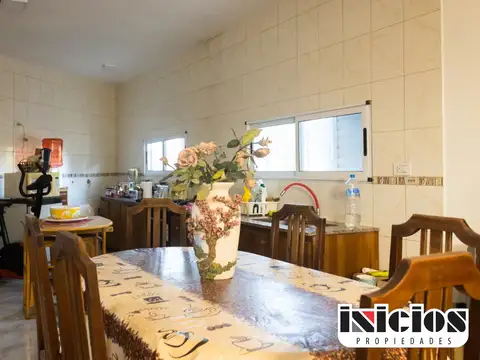 Francisco de las Carreras 2100