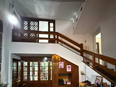 VENTA CASA DE 5 AMB CON COCHERA PATIO EN LAFERRERE