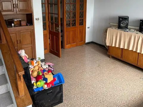VENTA CASA DE 5 AMB CON COCHERA PATIO EN LAFERRERE