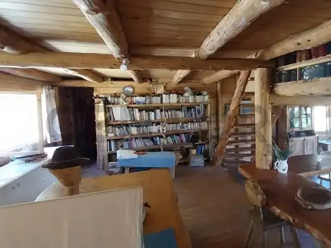 Casa 7 ambientes con 2 baños