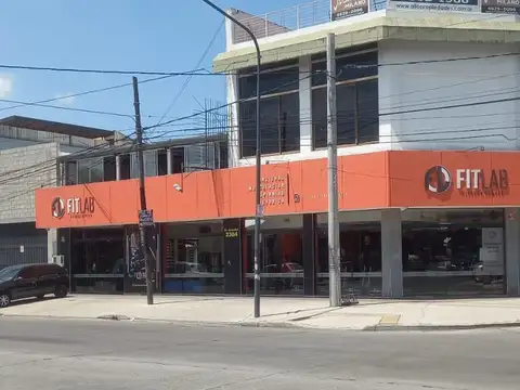 Local mas oficinas en venta en Castelar Sur