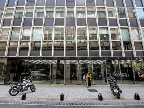 Oficina en Alquiler con 3 cocheras