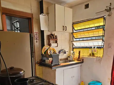Casa 2 ambientes con 1 baño