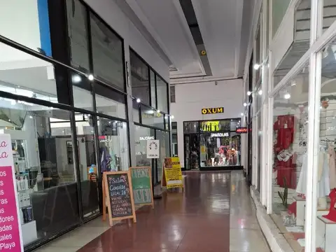 Local en Alquiler en Paseo Aldrey, $ 380.000