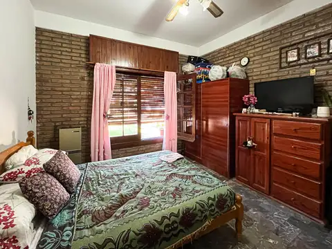 Casa 5 ambientes con 1 baño