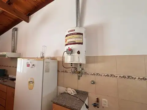 Casa en alquiler 2 dormitorios 2 baños Roldan