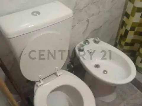 Sarmiento 1800, Piso 2