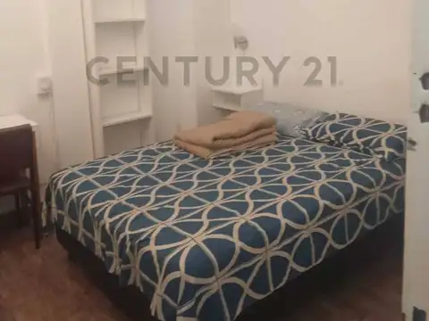 Sarmiento 1800, Piso 2