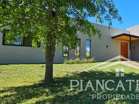 VENTA DE CASA A ESTRENAR EN LA ELINA, COMARCAS DE LUJAN