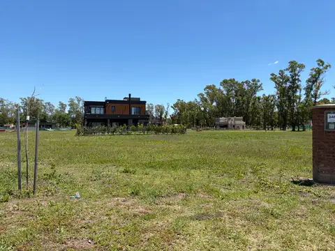 Terreno en Venta en Pilar Del Este - Santa Sofia, USD 32.000