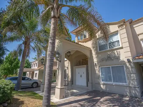 Casa en Venta de 5 dormitorios
