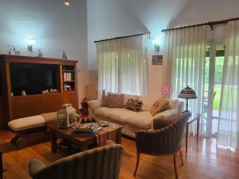 Casa en Venta con 1 cochera