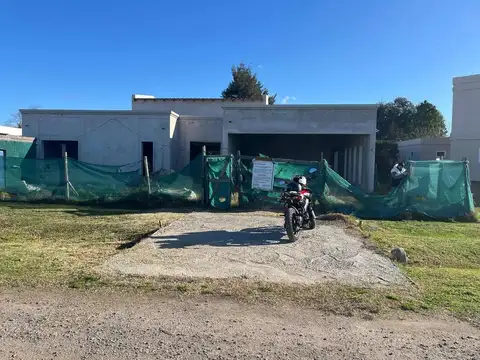 Oportunidad   Casa en Venta en barrio Privado La Magdalena - Canning,