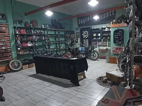 LOCAL 43M2 CUBIERTO LOSA SIN COLUMNAS