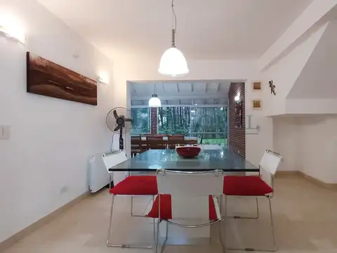 Casa en Alquiler Temporal en Pinamar, USD 0