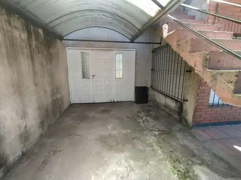 Depto Tipo Casa en Venta con 2 cocheras